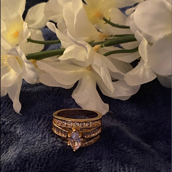 ❤️Stunning  925 SS Gold  Plated w/Cubic Zirconia - Picture 6 of 10